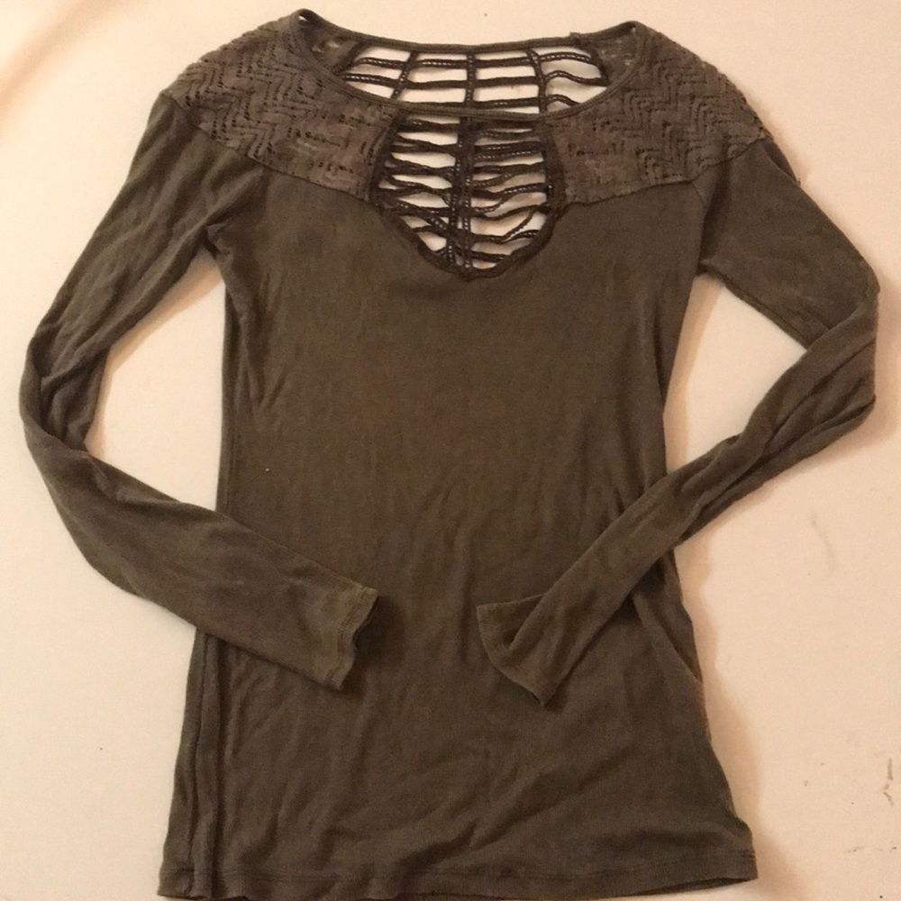 Buckle Long Sleeve